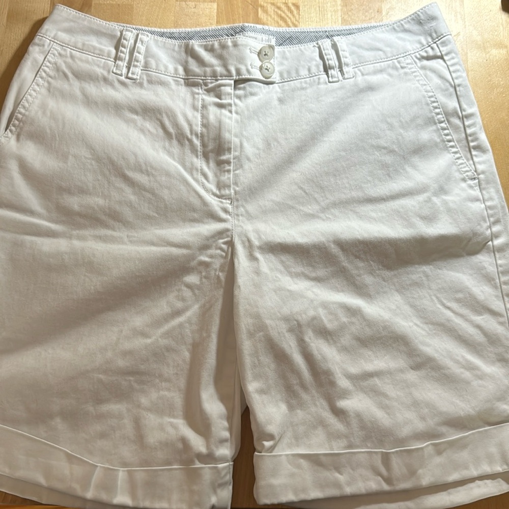 Like new J Jill white cotton shorts